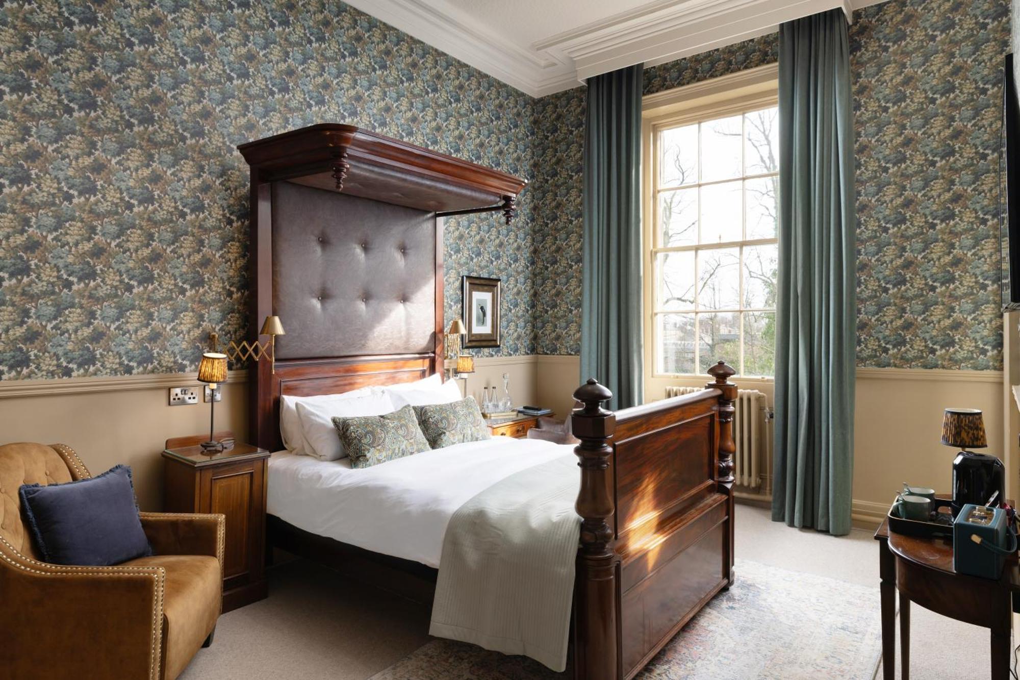 Hotel The Churchill 4*