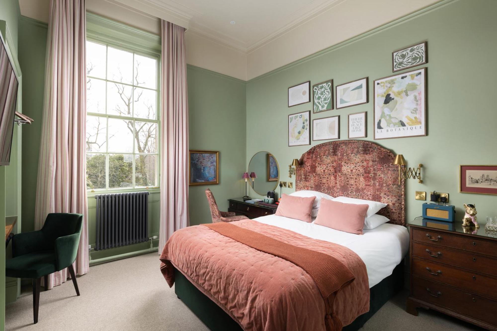 The Churchill Hotel